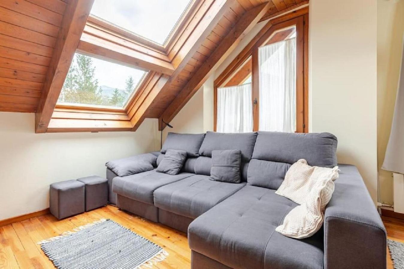 Family Attic Esterri Астеррі-д'Анеу Екстер'єр фото